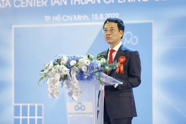  Bộ trưởng Bộ Thông tin và Truyền thông Nguyễn Mạnh Hùng phát biểu tại buổi lễ.